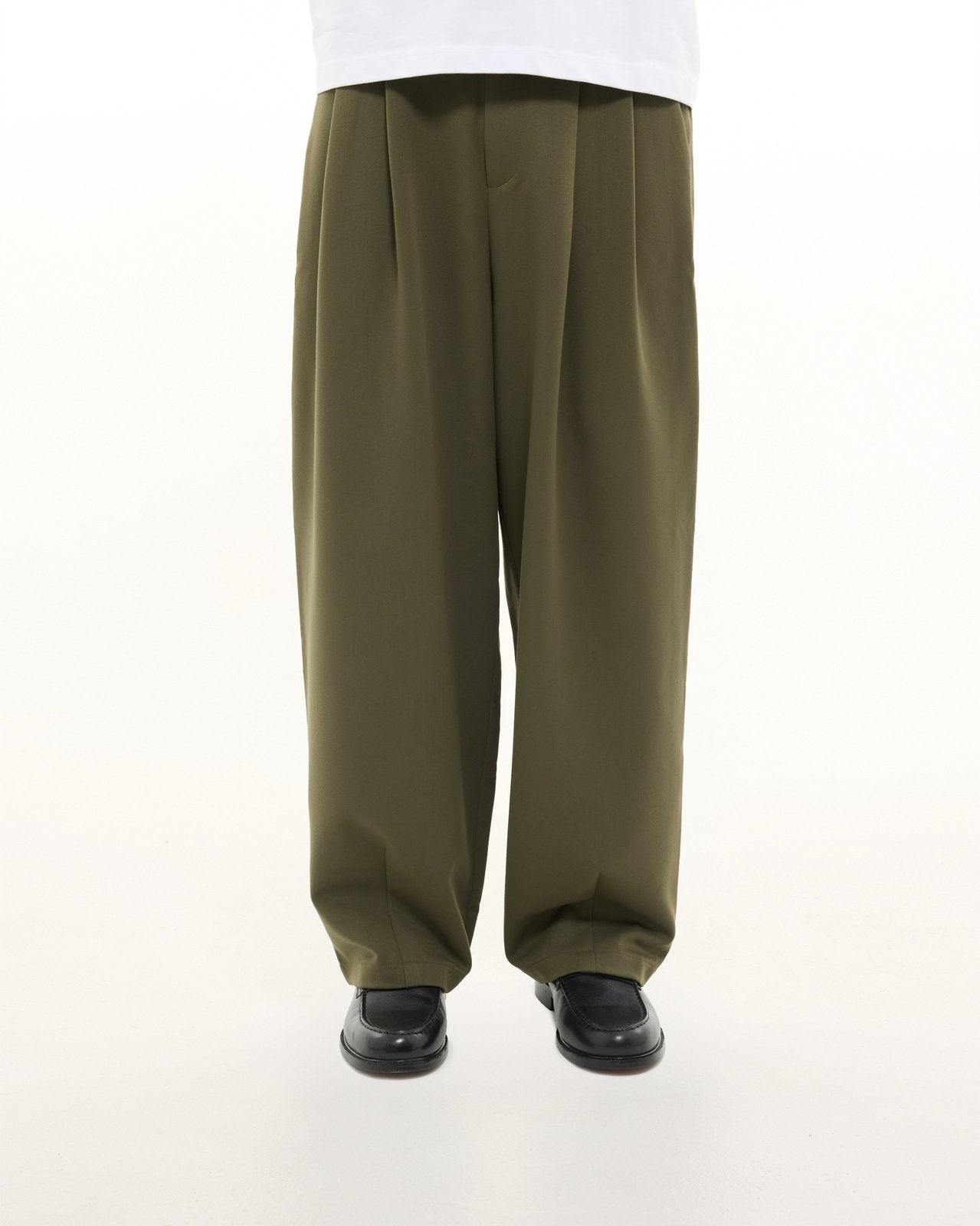 PLEATED PANT - OLIVE