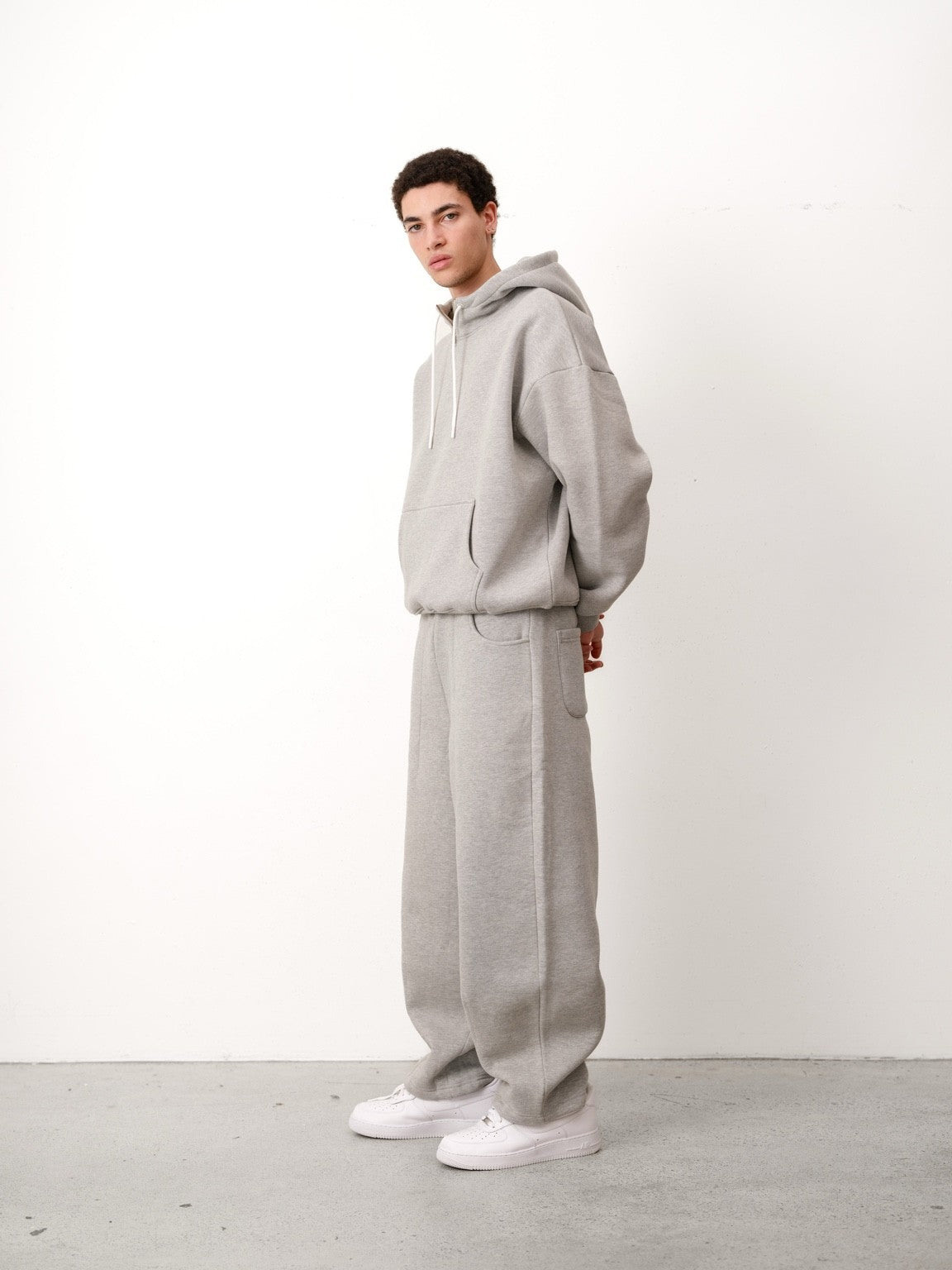 COZY TECH HOODIE - GREY