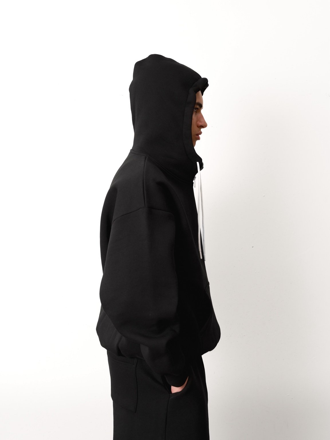 COZY TECH HOODIE - BLACK