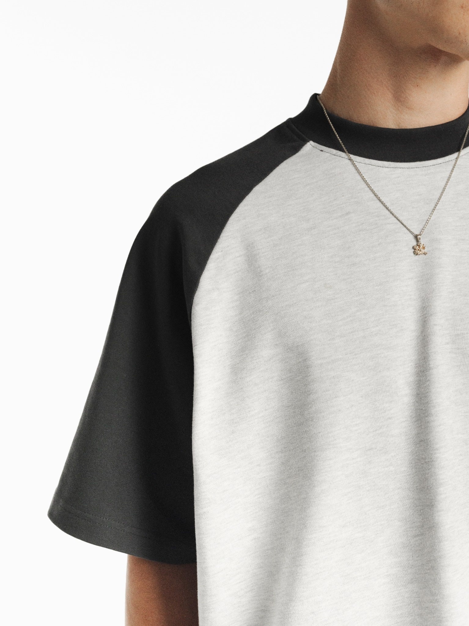 RAGLAN SS T-SHIRT - ARCTYC/GRANITE