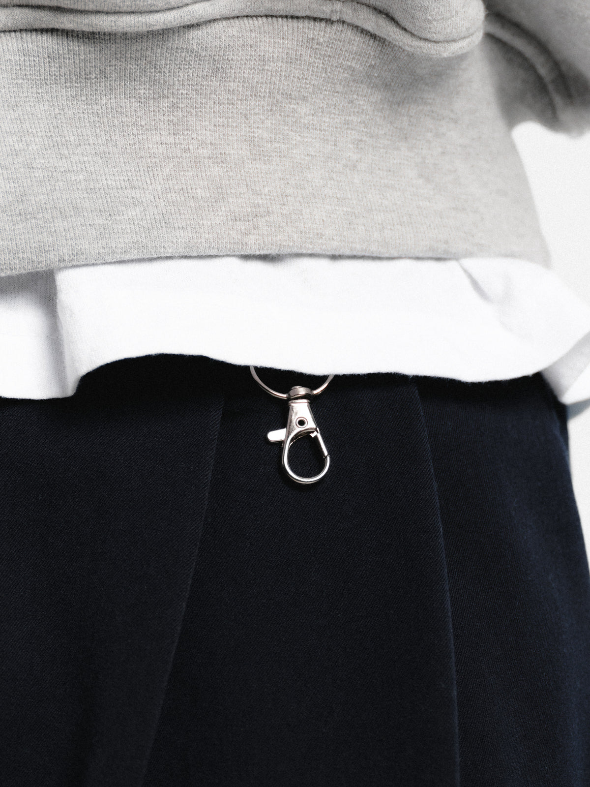 PLEATED SHORTS - NAVY