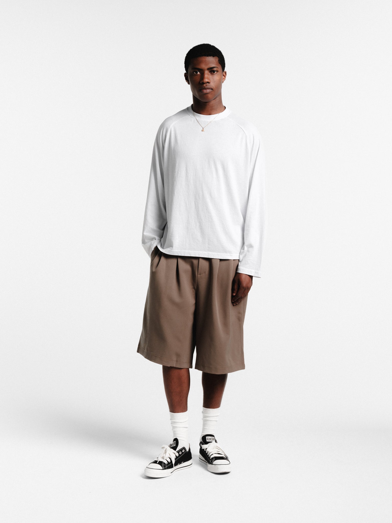 PLEATED SHORTS - BROWN