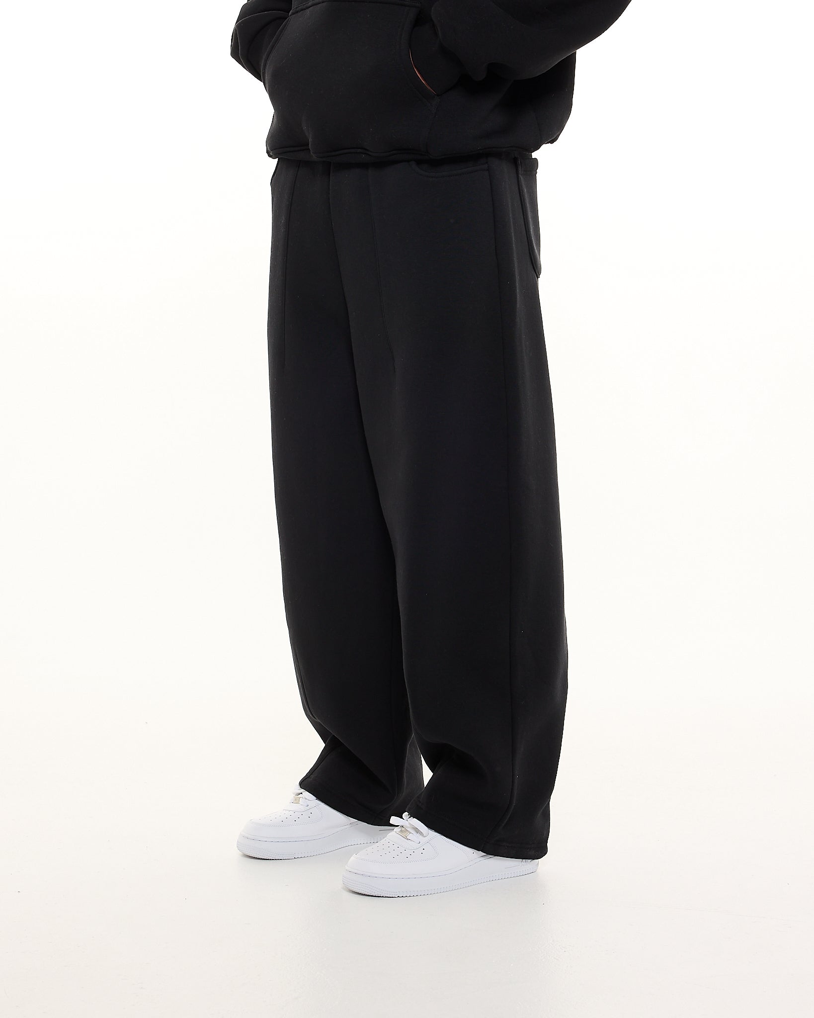 COZY STRAIGHT LEG SWEATS - BLACK