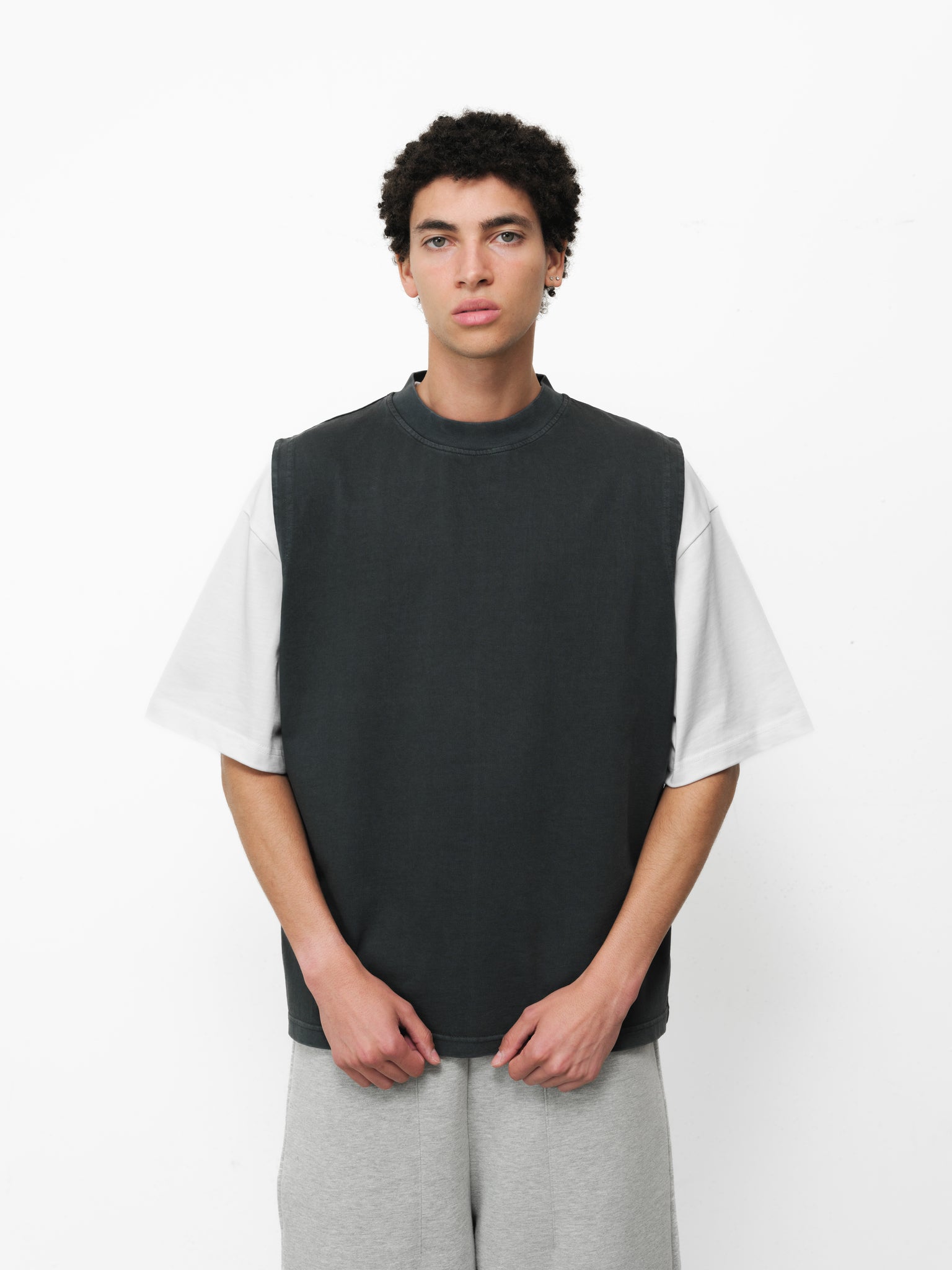 MUSCLE TEE - WASHED BLACK