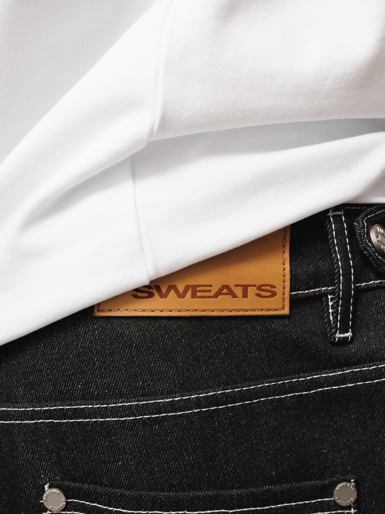 DENIM BAGGY JEANS - BLACK