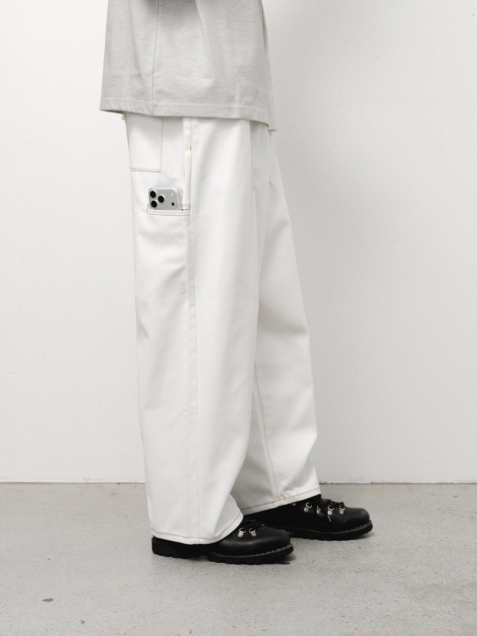 DENIM BAGGY JEANS - WHITE