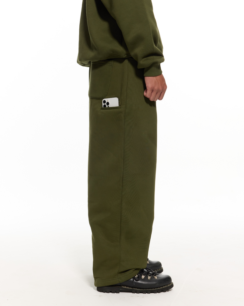 COZY STRAIGHT LEG SWEATS - MILITANT