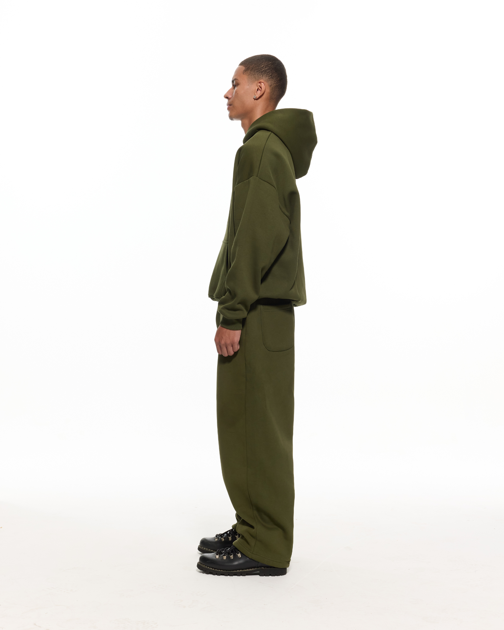 COZY STRAIGHT LEG SWEATS - MILITANT