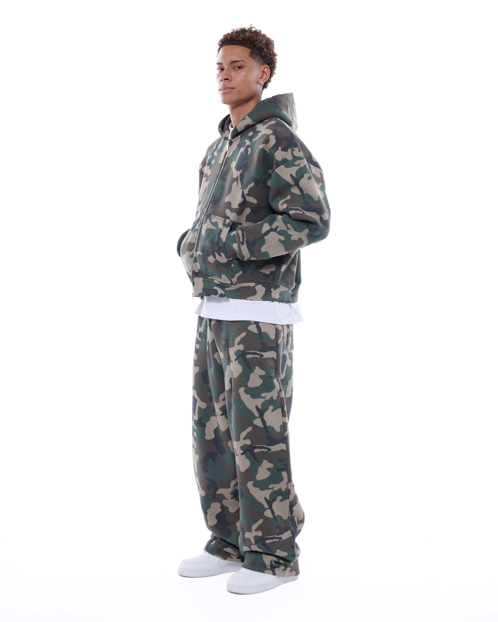 完売品Sweats Collective ジップアップフーディー カモ COZY ZIP UP - CAMO