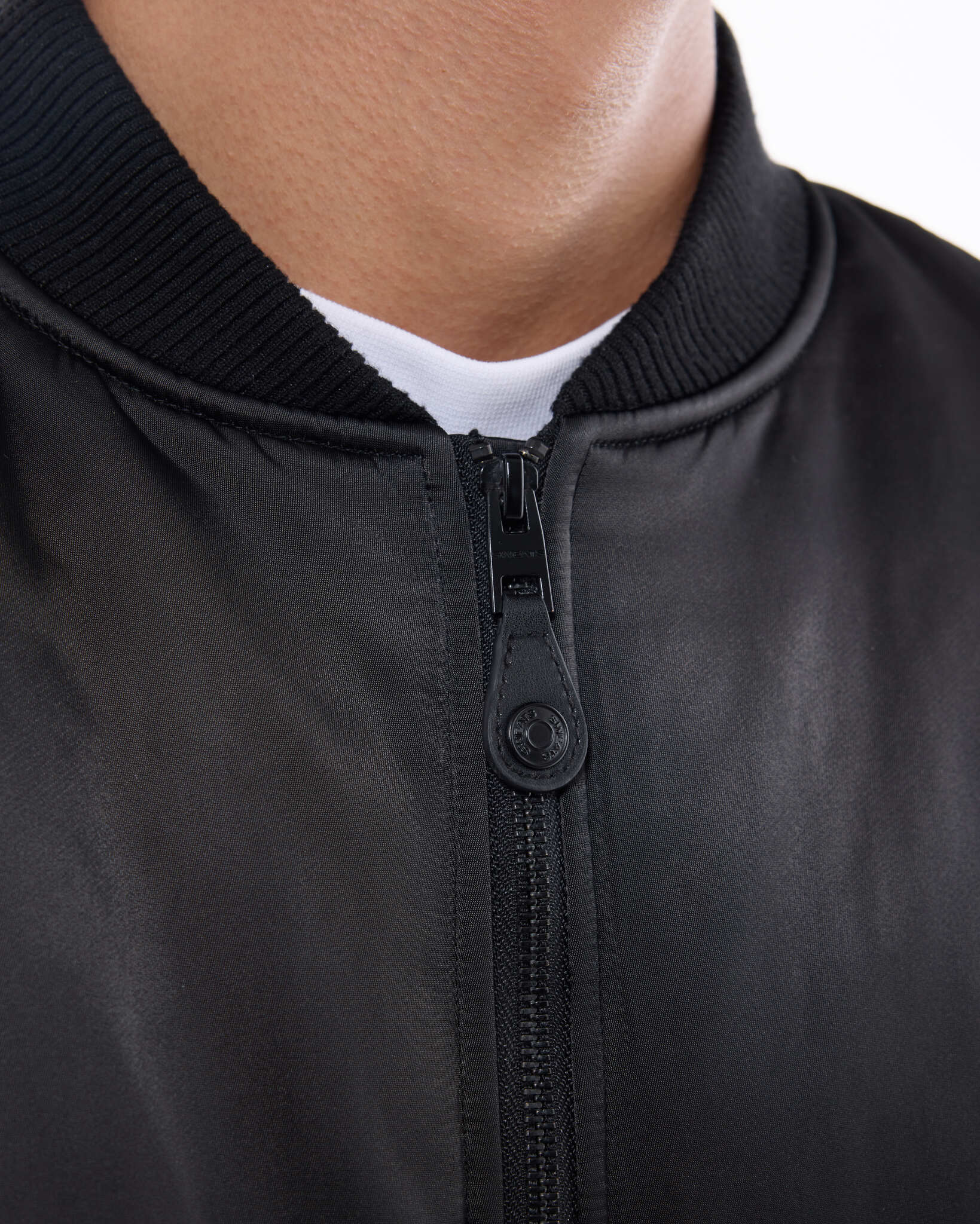 BOMBER JACKET - BLACK