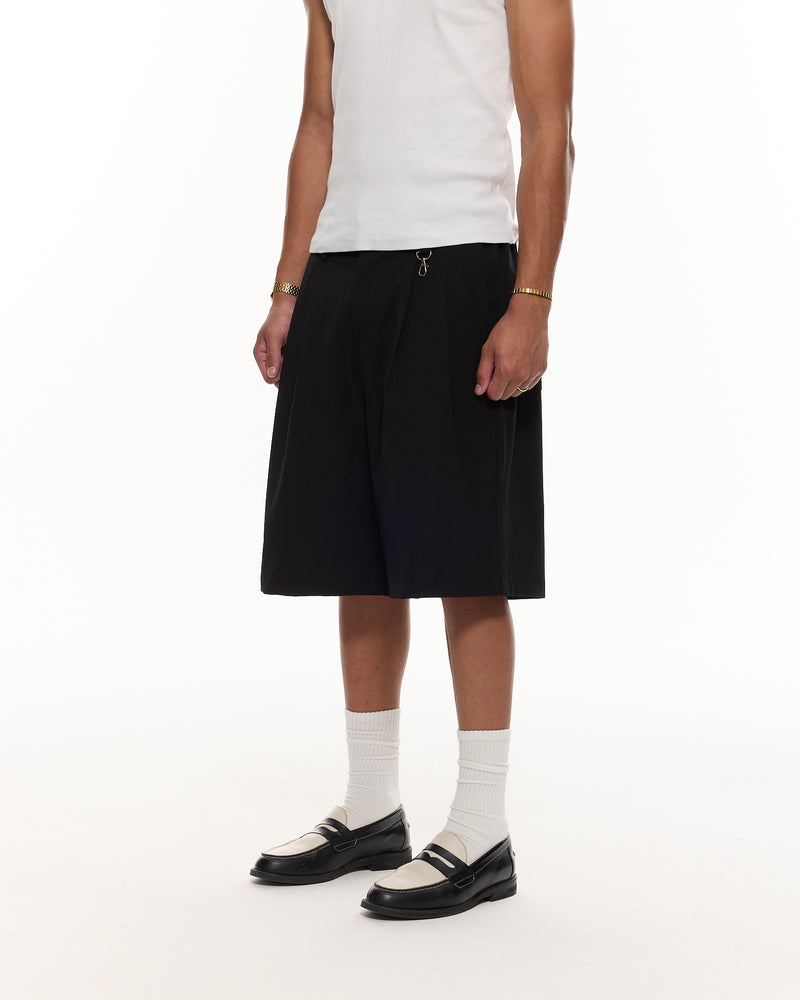 PLEATED SHORTS - BLACK