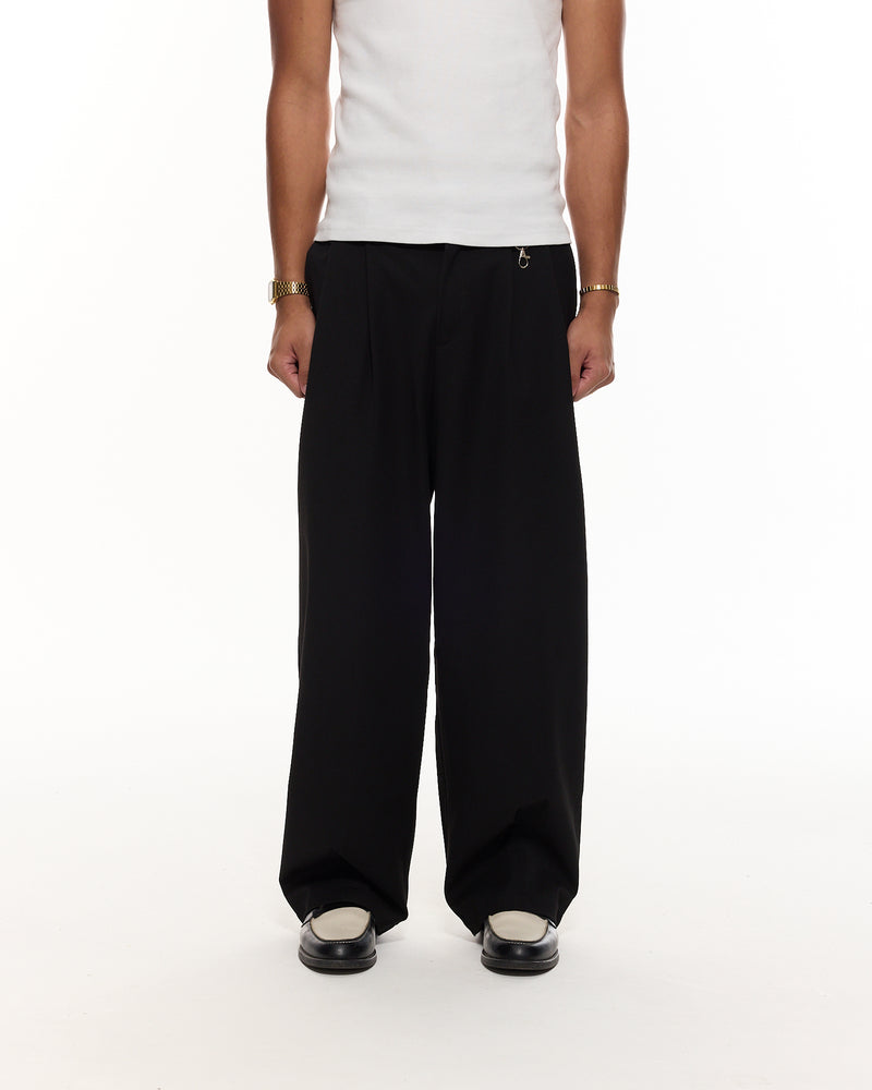 PLEATED PANT - BLACK