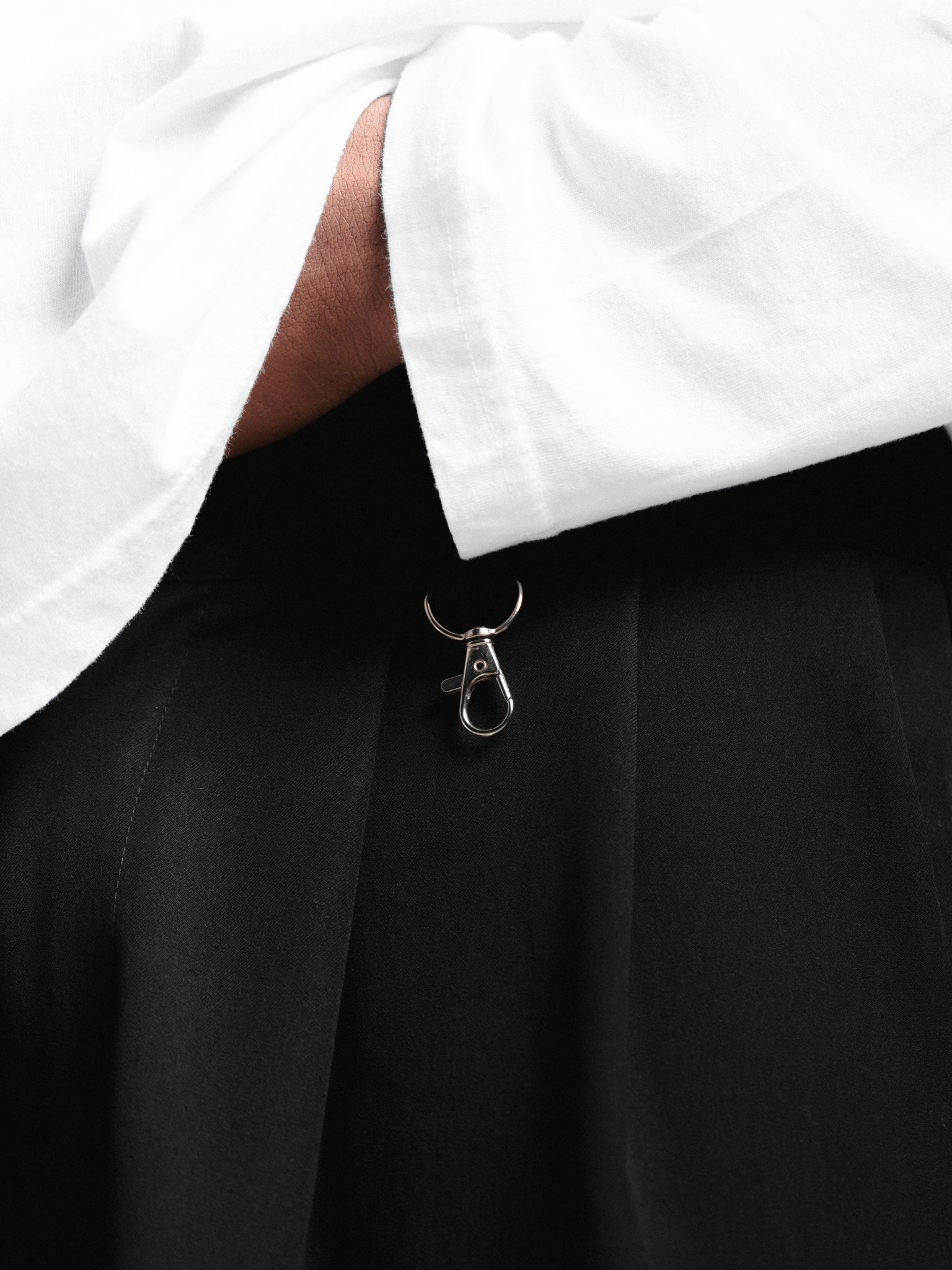 PLEATED PANT - BLACK
