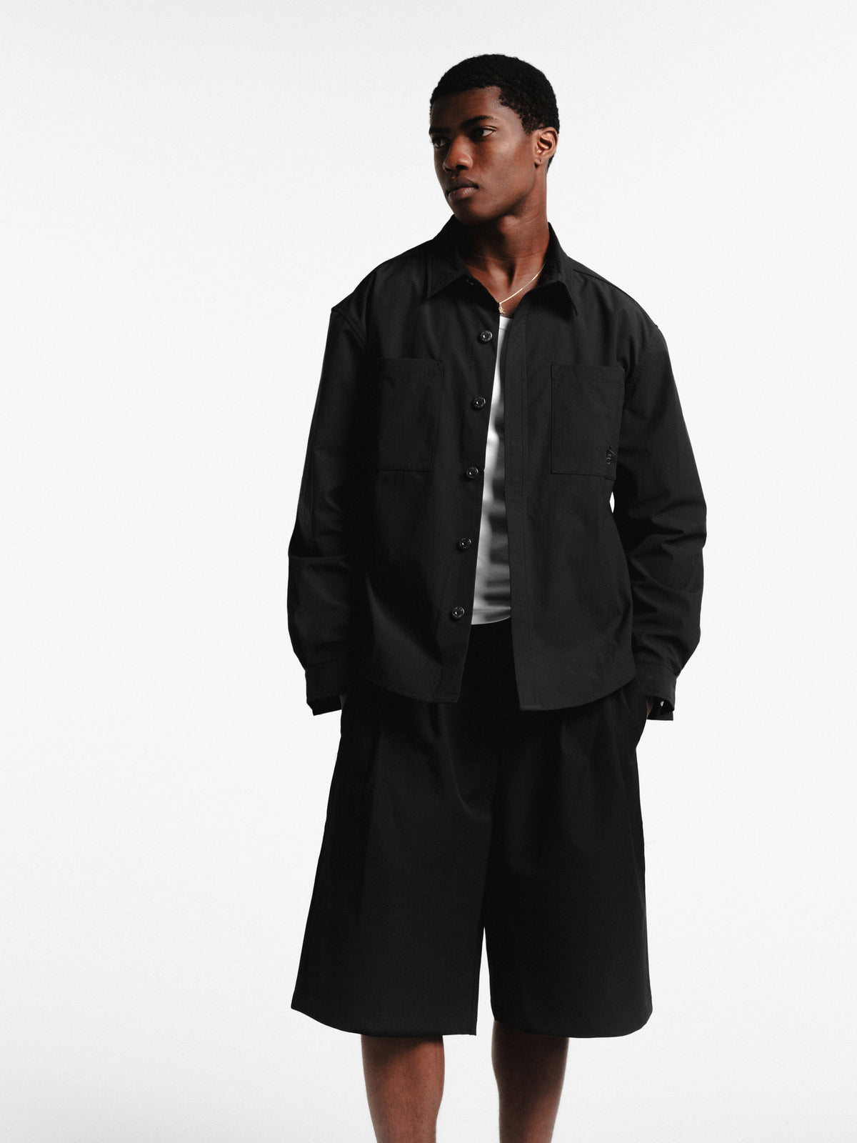 PLEATED SHORTS - BLACK