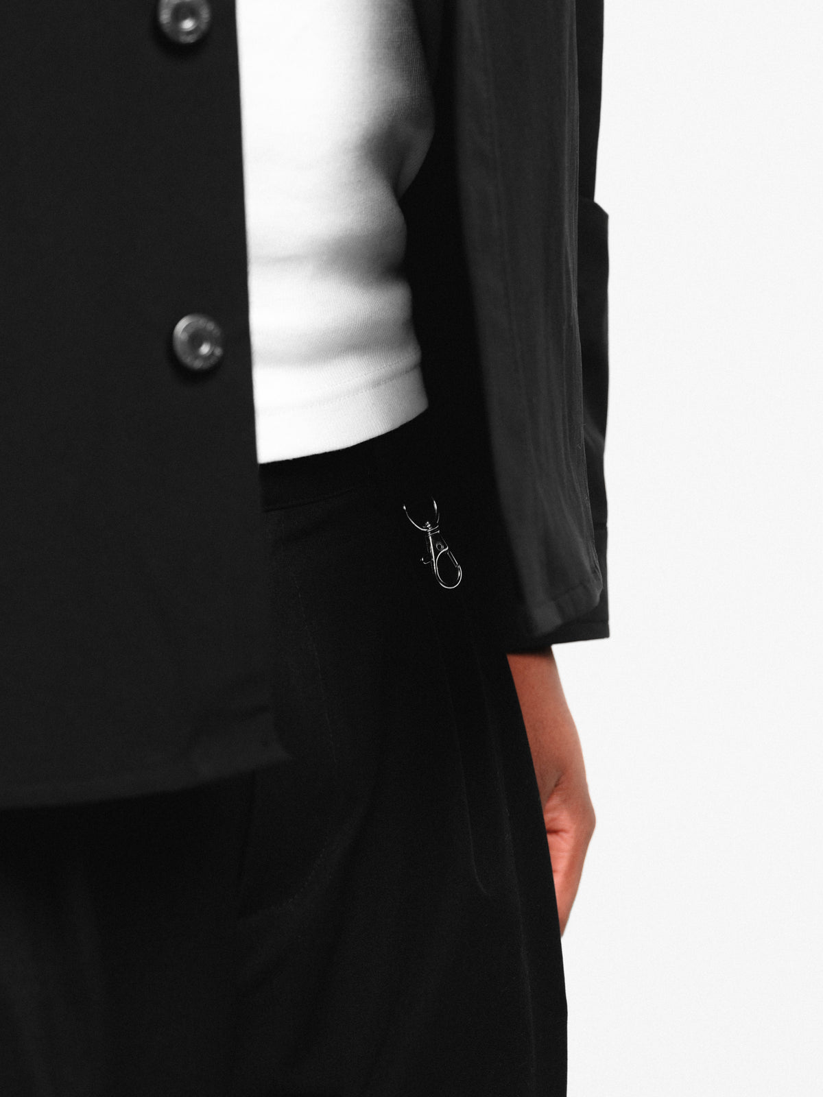 PLEATED SHORTS - BLACK