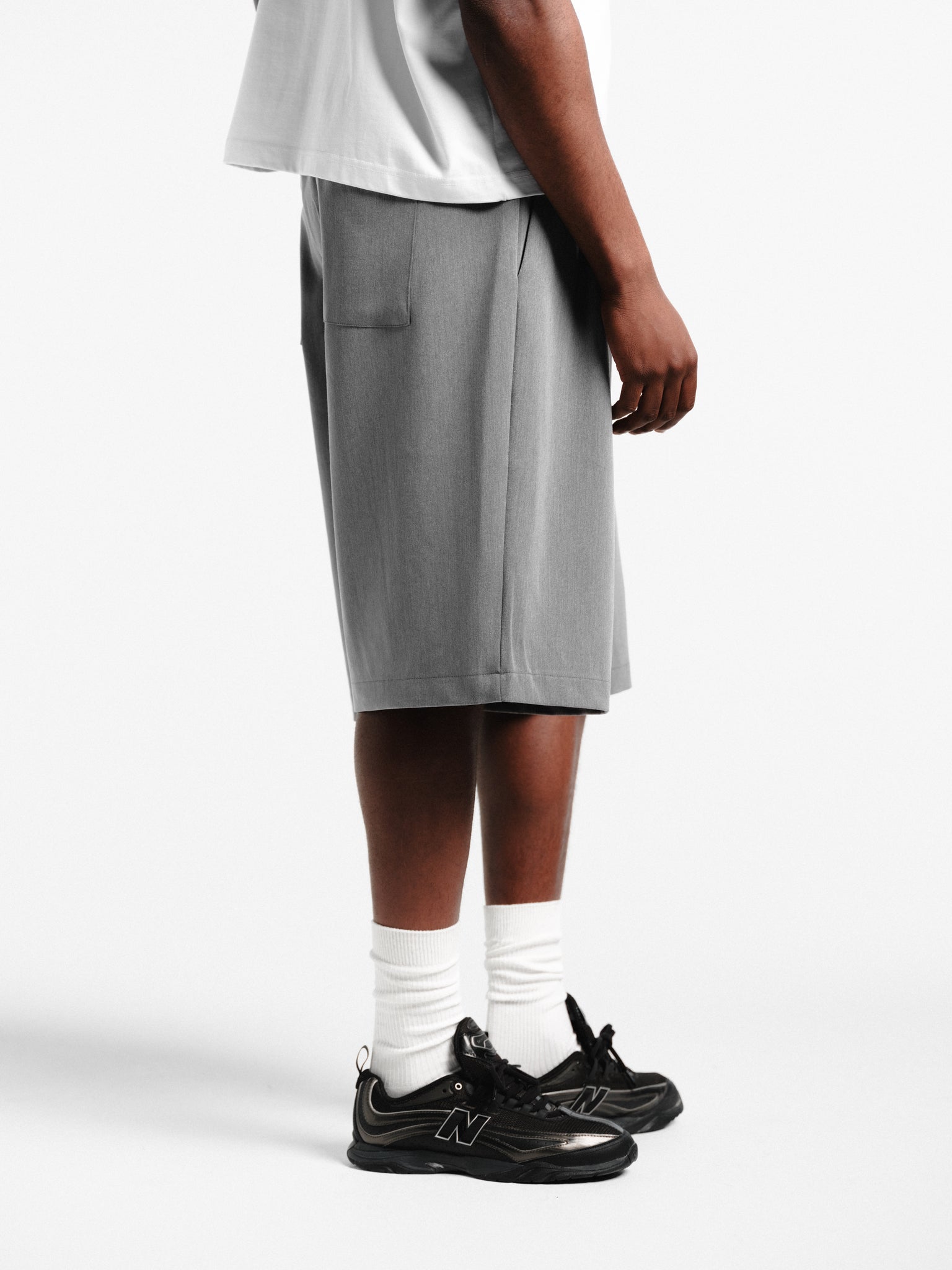 パンツ Sweats collective Pleated pant grey PLEATED PANT - GREY