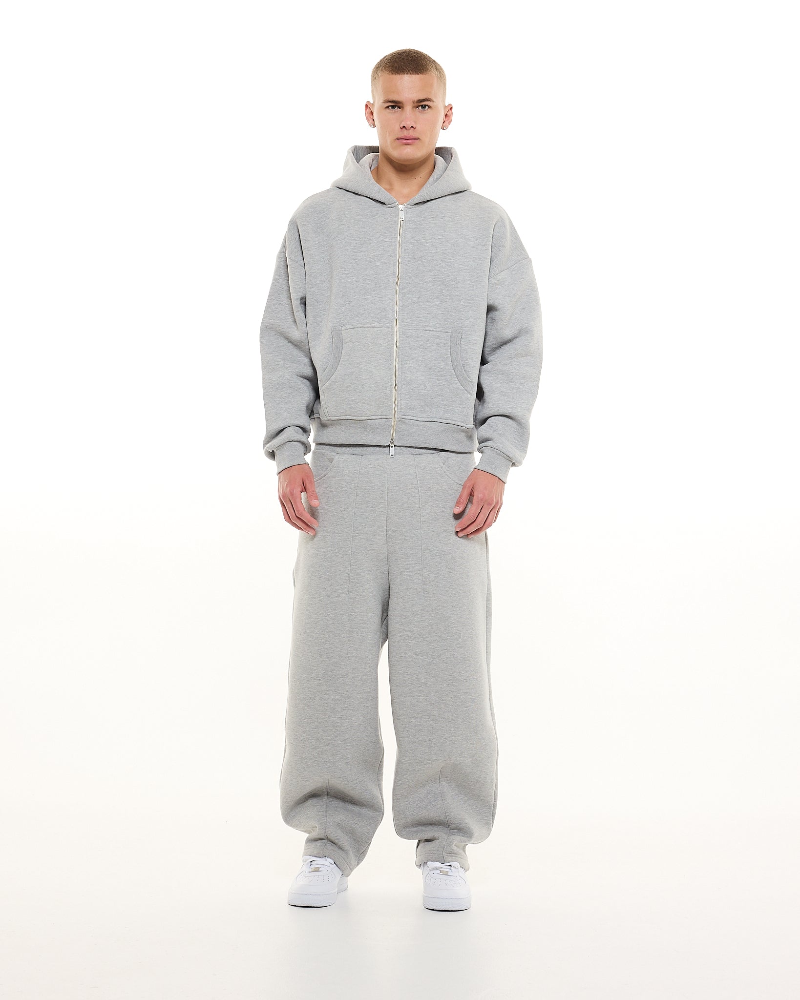 sweats collective グレーパーカー COZY ZIP UP - GREY