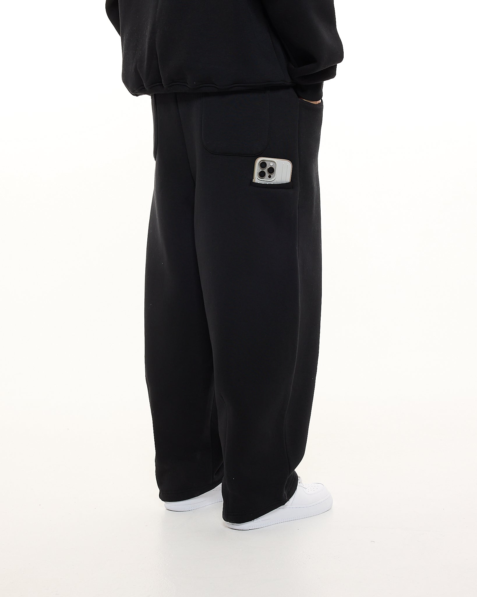 COZY STRAIGHT LEG SWEATS - BLACK