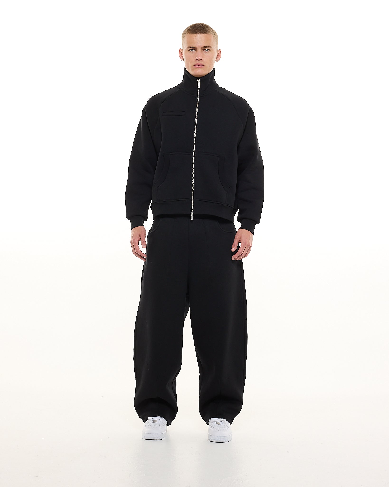 COZY TRACK JACKET - BLACK