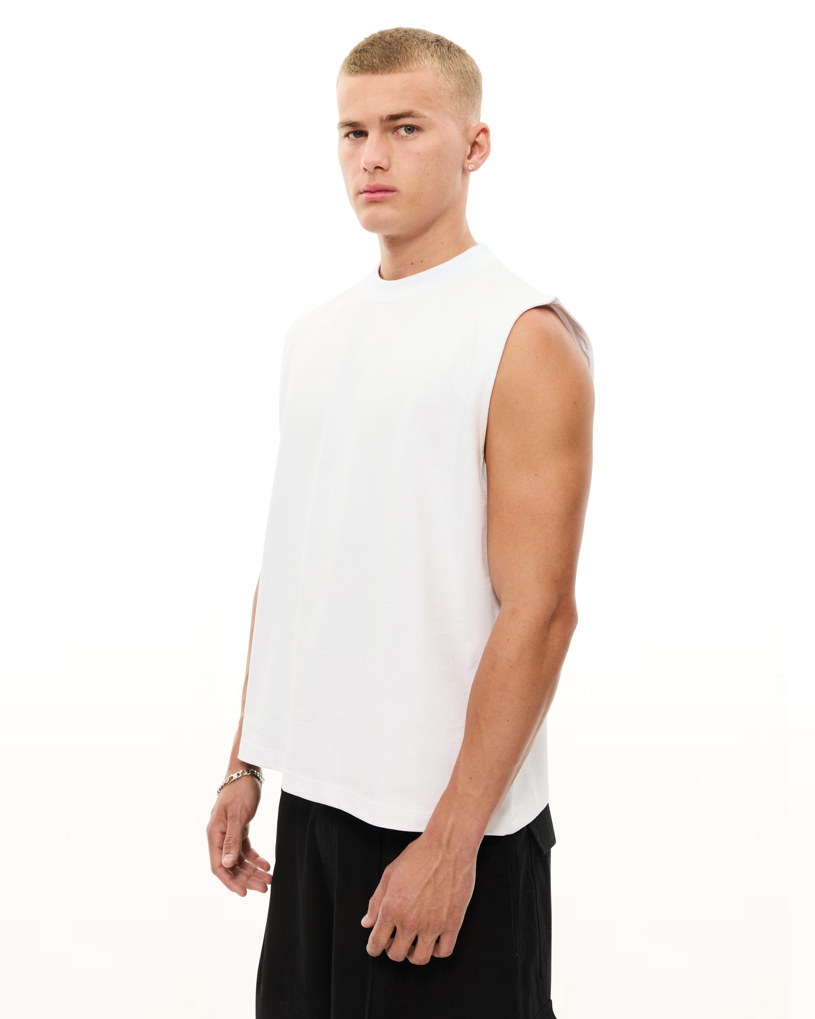 MUSCLE TEE - WHITE