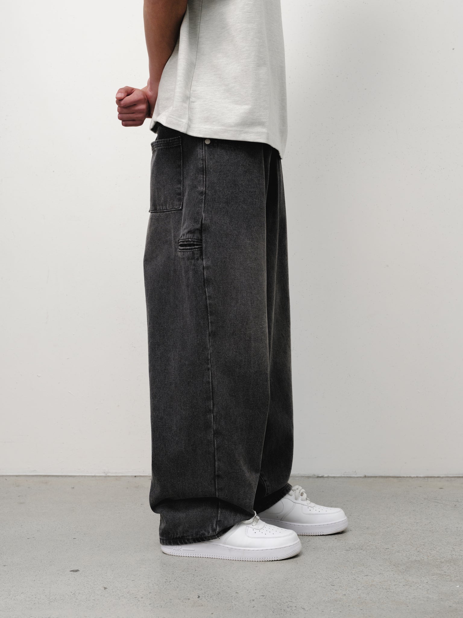 DENIM BAGGY JEANS - WASHED BLACK