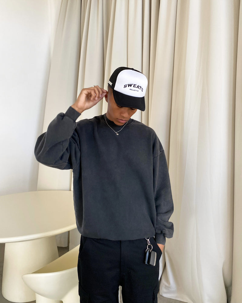 TRUCKER HAT - BLACK & WHITE